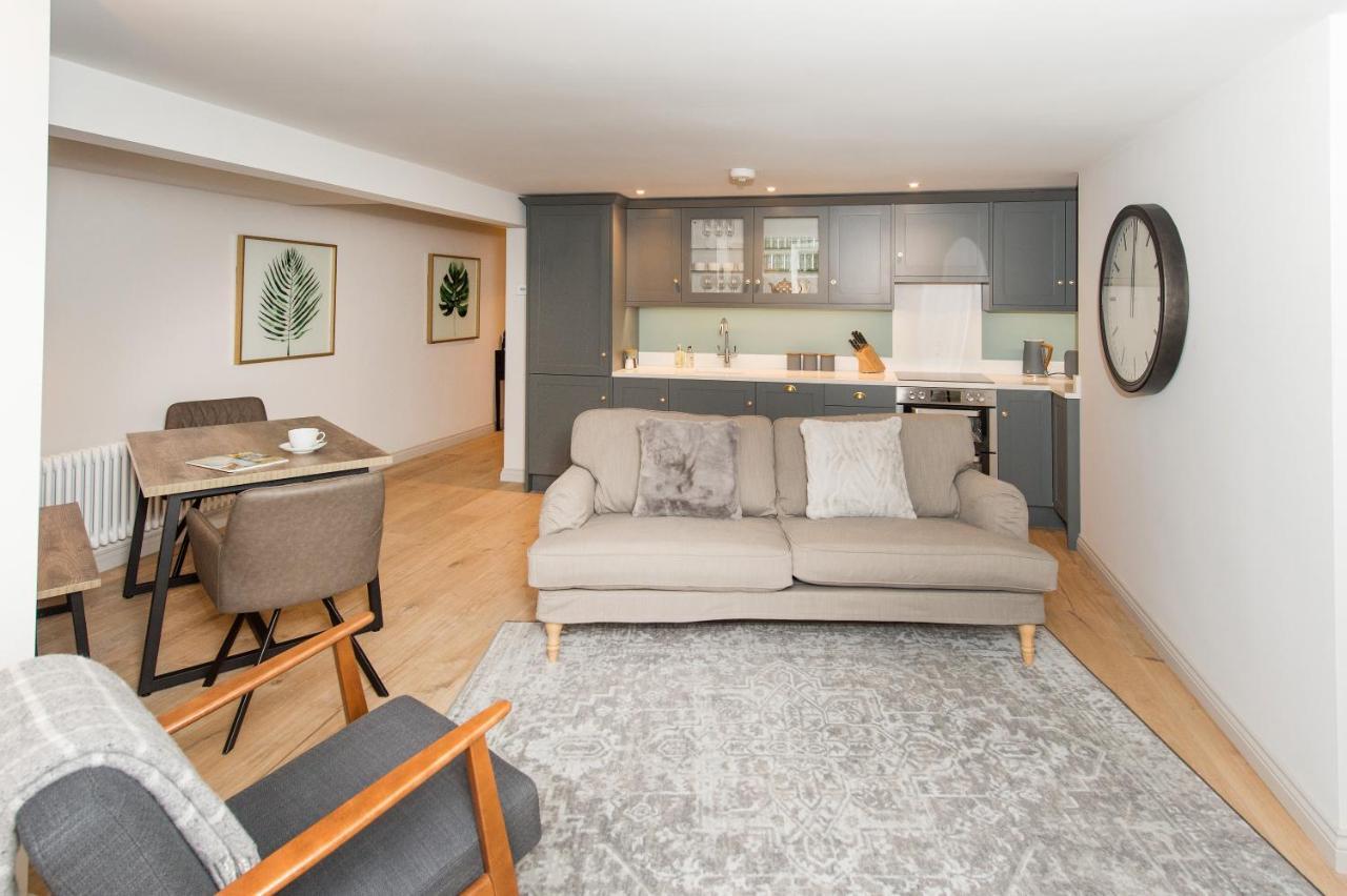 The Burrow By Harrogate Serviced Apartments Exterior photo